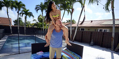 Petite asian Evie Ling getting used to american size
