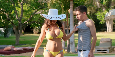 Lisa Ann fucks her pool boy outdoors