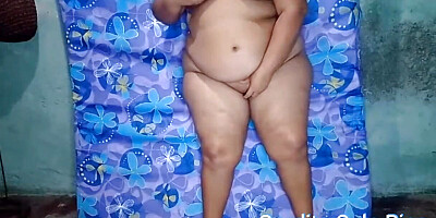 The chubby girl shows her best poses that she likes to do in every video she makes.