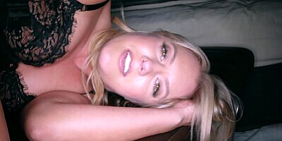 TUSHYRAW Curvaceous Candice gets her asshole stretched out