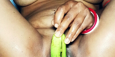 Mampi Bhabhi Banana Hot Pussy Fucking