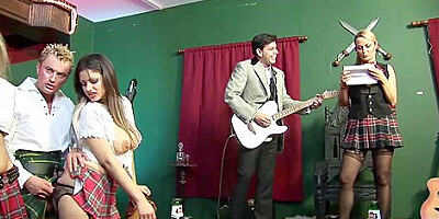 Alexis And Donnas Milf - Donna Bell And Alexis May