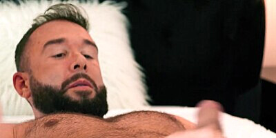 UP CLOSE - Sex Hungry Anna Claire Clouds Wants Hung Stud To RAIL Her As Fast As Possible