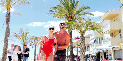 Lya Missy and Potro are walking next to the beach
