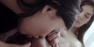 Lucy Li and Candice Luca nail vaginas with fingers and lick off