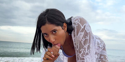 Alika Penagos is sucking thick cock on the beach