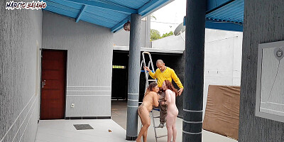 Bosses receive the visitor naked