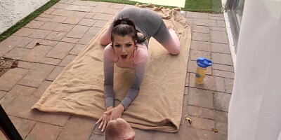 Joslyn James in Yoga Perversion - PornstarPlatinum