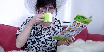 Milf And Mature British Mom In Lesbian Pussy Play - OLDNANNY