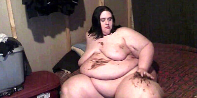 SSBBW Xutjja Masturbates Covered in Chocolate Cheesecake