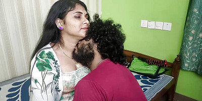 Vaishnavy and Sharun Raj hot boobs romance, Mallu couple hot boobs kiss, Couple hot boobs press, Mallu boobs press romance