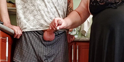 Stepmom jerks off to a cumshot before lunch