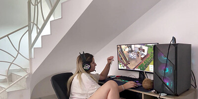 Muffled Farts on Chair While Gaming.