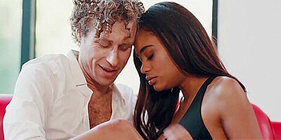 Ebony Babe Has Scorching Sex Wt Bf - Scarlit