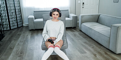 Aria Banks drops on her knees to receive a fat cock