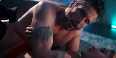 Mike Mancini and Gizelle Blanco are havign sex on the couch