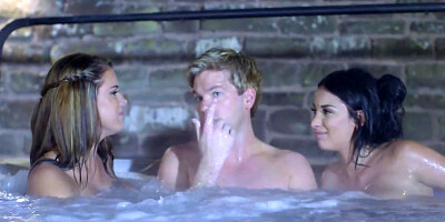 Two big-boobed babes enjoy themselves in hot threesome