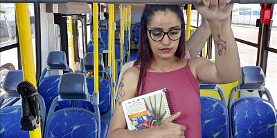 Student on the bus gets thighed by a stranger.