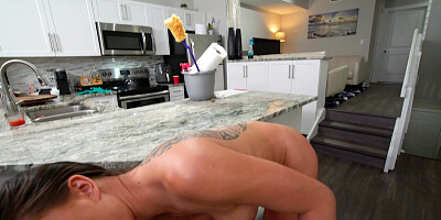 Cassie Del Isla rides hard prick in the kitchen in POV