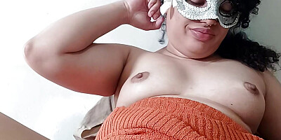 Slut masturbates and cums deliciously with pervert fucking her clit