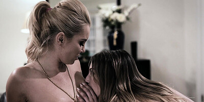 Kristen Scott and Aaliyah Love are fucking Derrick Pierce