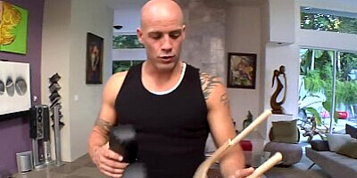 BANGBROS - Busty Pornstar Madison Ivy Covered In Warm Oil, Gets Intimate Massage