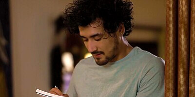 MOMMY'S BOY - Naughty MILF RayVeness Flashes Huge Natural Tits While Being Drawn By Artist Stepson