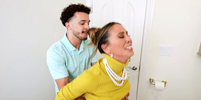 Cherie DeVille gets banged by Apollo Banks standing