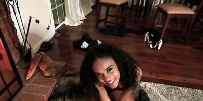 Scarlit Scandal gives masterful blowjob in POV