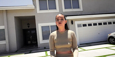 Angelina Moon is sucking cock in POV