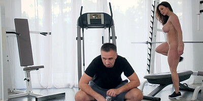 Kendra Lust got undressed by her personal trainer during the workout