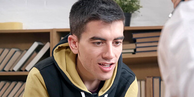 Teacher Amber Jayne gets her big tits worshipped by Jordi