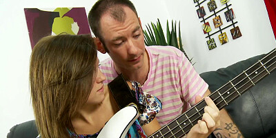 A slim chick is fucking her stepbrother on the sofa with a smile