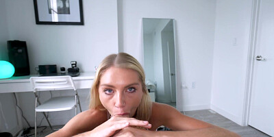 Blonde Payton Avery gives masterful blowjob in POV