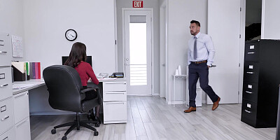 Lexi Luna gets her pussy licked on the armchair