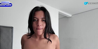 Parte 2- latina inexperta pruebra polla por primera vez