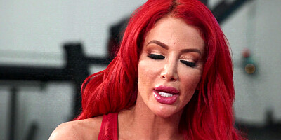 Jordi gor amazed by Nicolette Shea's delightful parts