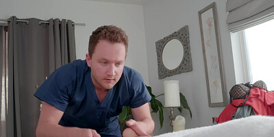 Busty MILF Julia Ann gets nice massage from Van