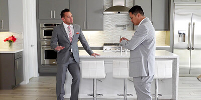 Ava Addams plays wit her pussy in the bathtub before her wedding