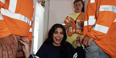 Angel Gostosa is sucking two cocks