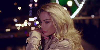 Tourist Isabelle Deltore gets anal fuck with a stranger