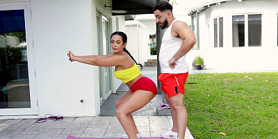 Kiki Klout and her trainer Peter Green on work out sessions