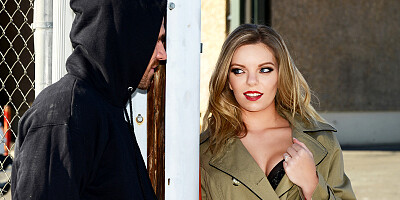 Trisha Parks & Johnny Sins in A Burning Desire - Brazzers