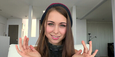 Riley Reid showing off her super hairy bush