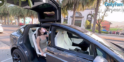 Taiwanese gold digger, '' When you drive a good car, even your dick smells good!''