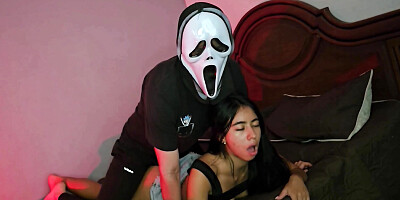 My neighbor (ghostface) breaks my ass on Halloween night and my boyfriend doesn',t notice