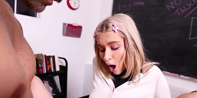 Shy college student is doing it raw with her teacher