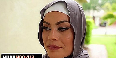 Cute Arab Babe Veronica Valentine Bounces Her Big Round Ass On Lucky Studs Cock