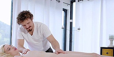 Stunning Lexi Lore Gets Over Her Ex By Fucking The Spa Worker And Making Him Cum