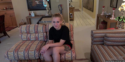 21yo Rachael From Lincoln Talking About Sex And Shot Glass Pussy Strange Object Insertion - NebraskaCoeds